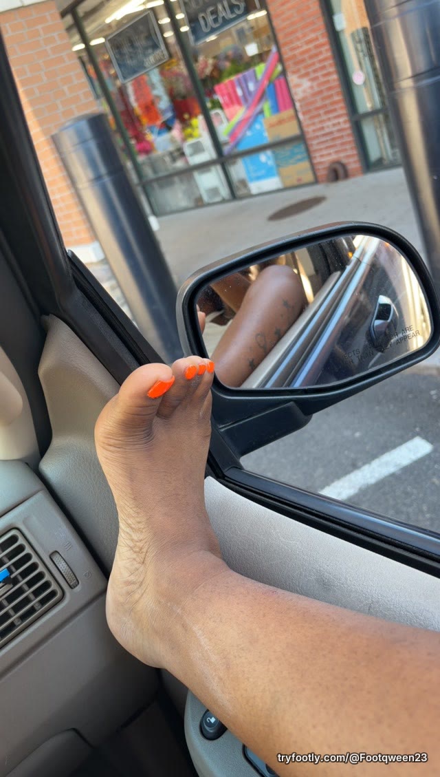 Twinkle toes 🧡🧡