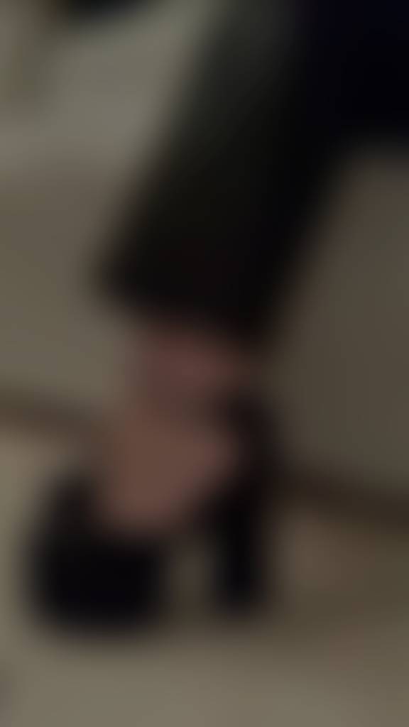 new here… be gentle 🖤 or maybe not 😏