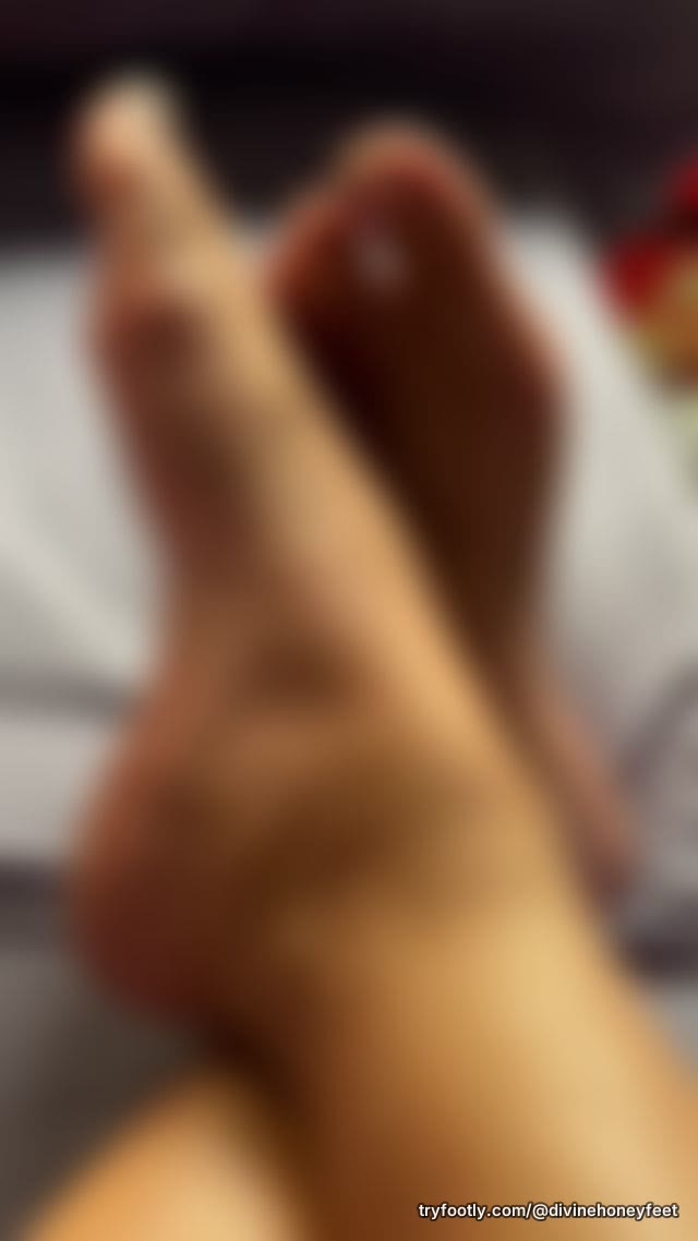 Just watching a movie and looking at my beautiful feet🥰😌