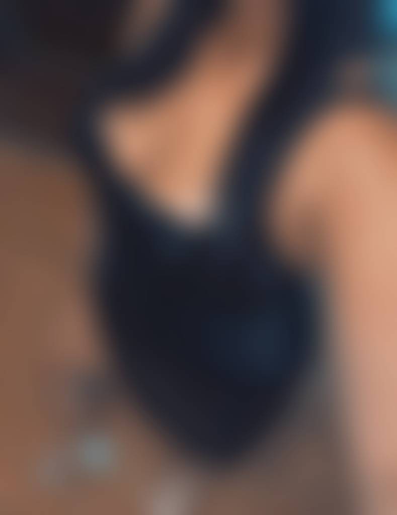 Toes and beyond… 🖤🩶🔥