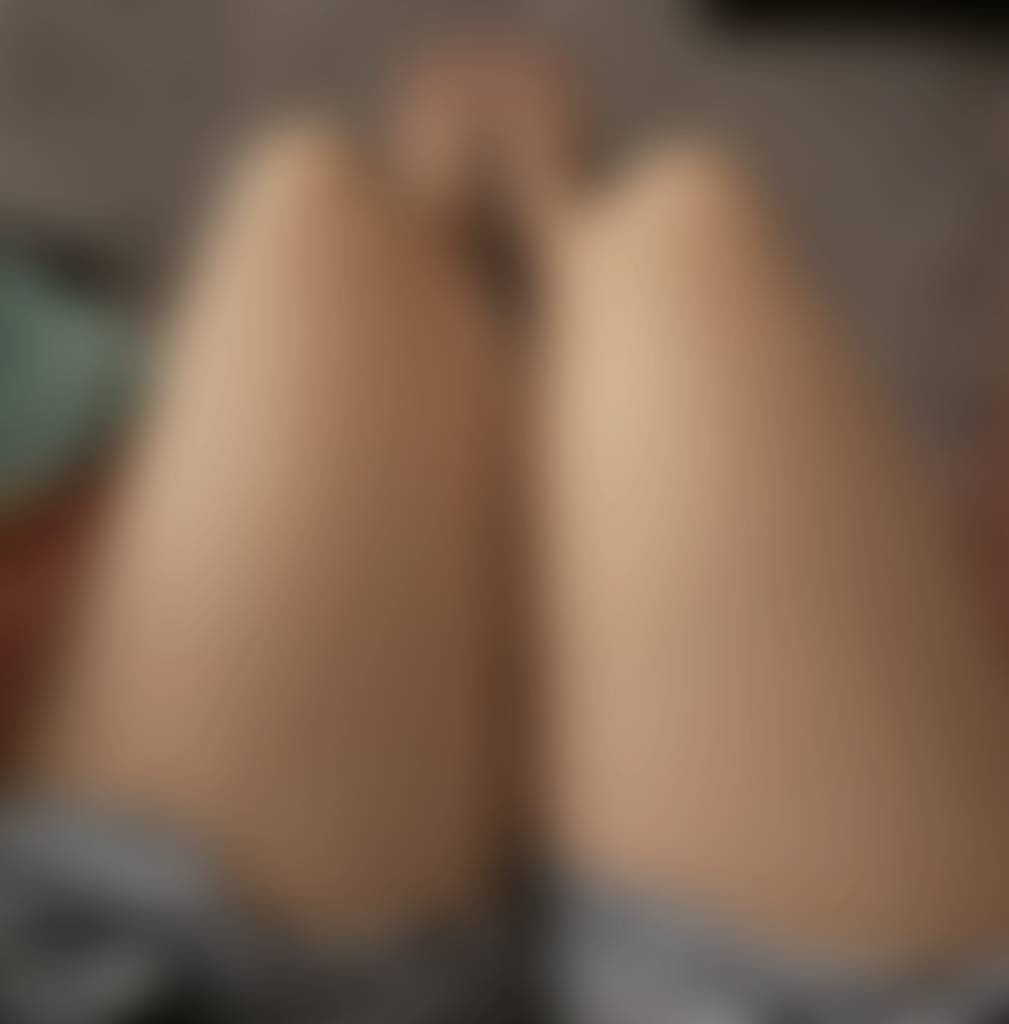 Another tease: legs and feet. 😉 Do we like and what else do we want to see?? xoxo