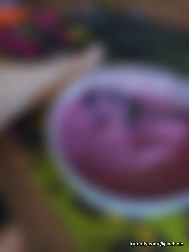 Good Morning Sweeties :* Nice smoothie bowl to start the day while cosy gaming? What's eve