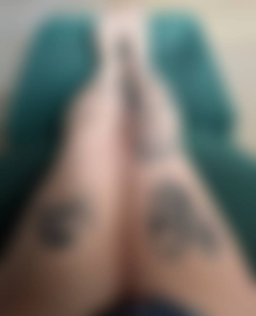 Send your requests & fantasies my wayyy 😈🖤