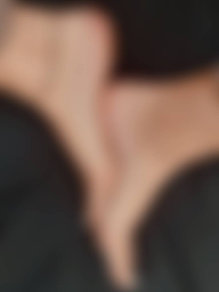 How would you caption this photo? 👀 #feet #findom #onlyfeet