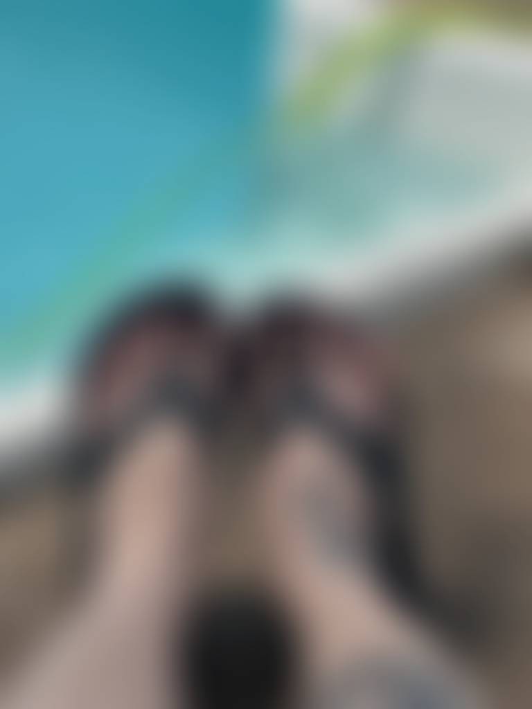 Pool day 😎