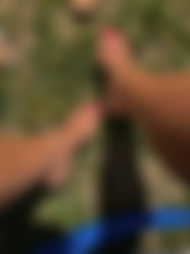 Who loves pretty pink toes? 💕🎀 Msg me for content buyers 😘