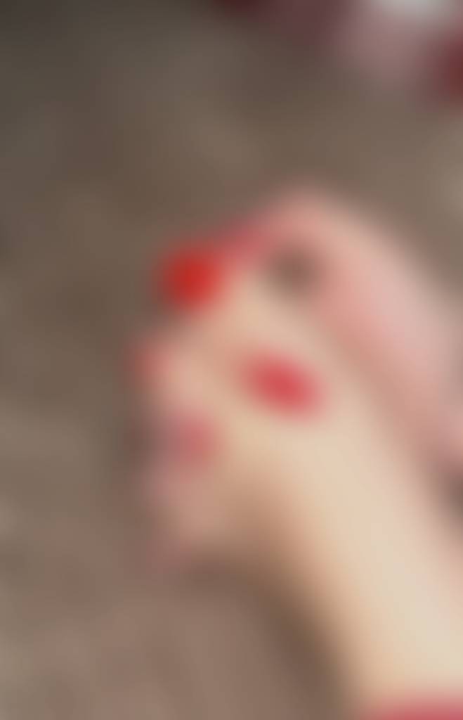 My soft feet and I have the same manicure, want to see more😈…? Red Passion ❤️🔥