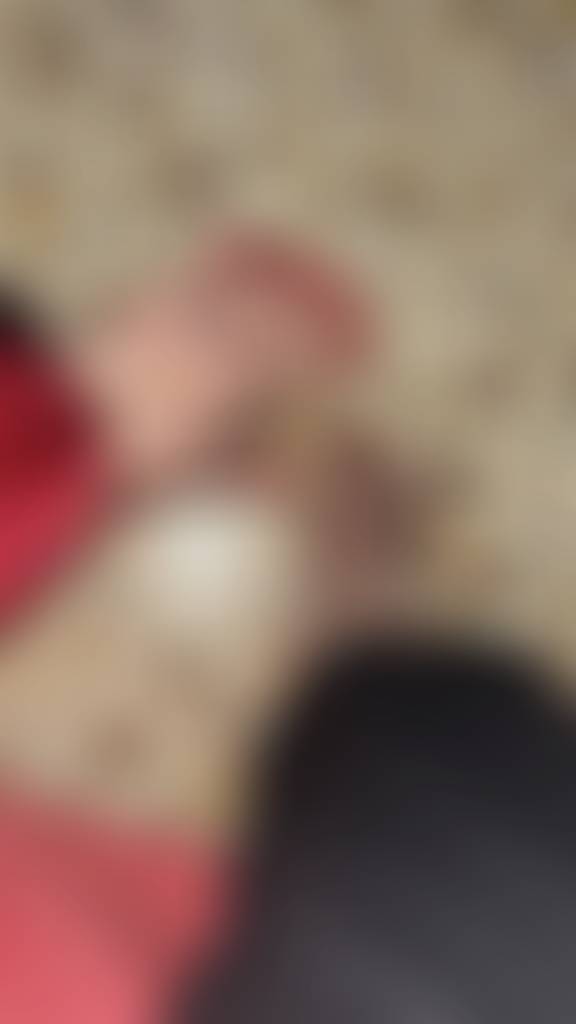 💌 Step into my little red world⛓️‍💥 Just getting started on here 💕 Sweet looks, soft touch