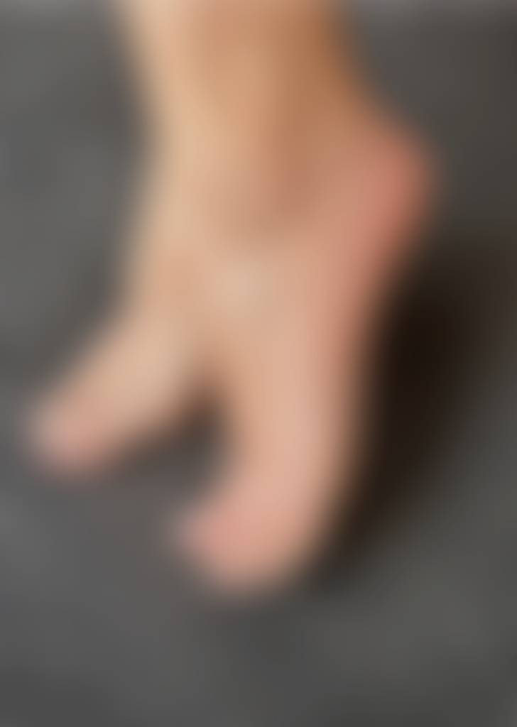 White toes 🤍