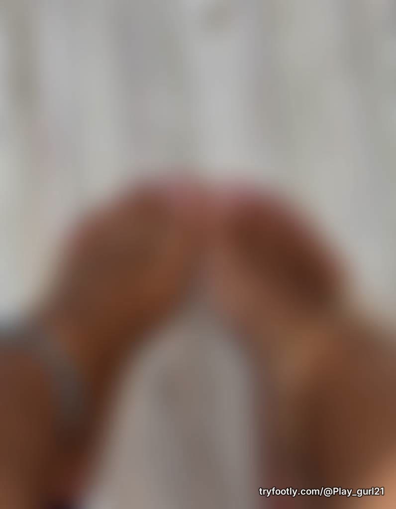 Come take a look at my naughty feet 🫦DM me to chat 😘