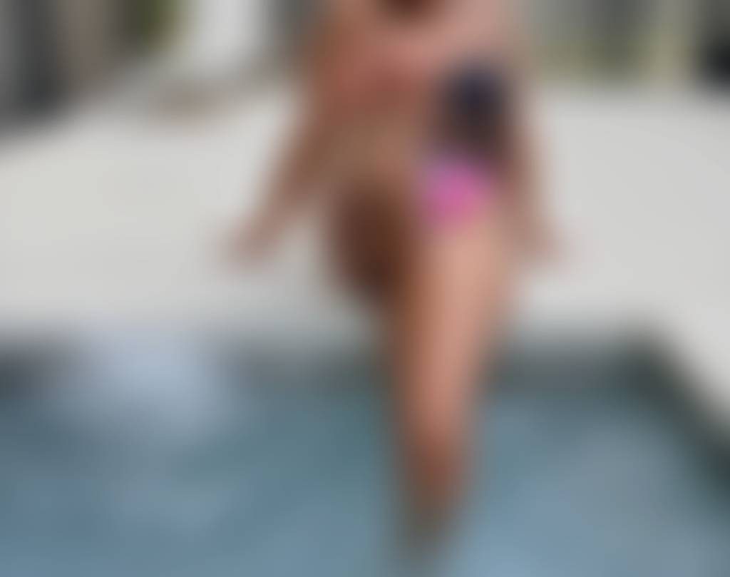 Body + feet … iconic